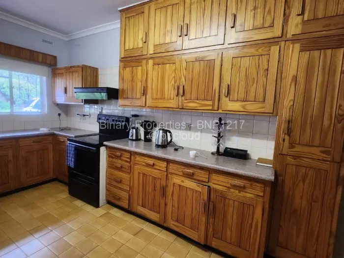 4 Bedroom House to Rent in Greendale North