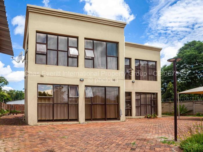 Flat/Apartment for Sale in Emerald Hill, Harare