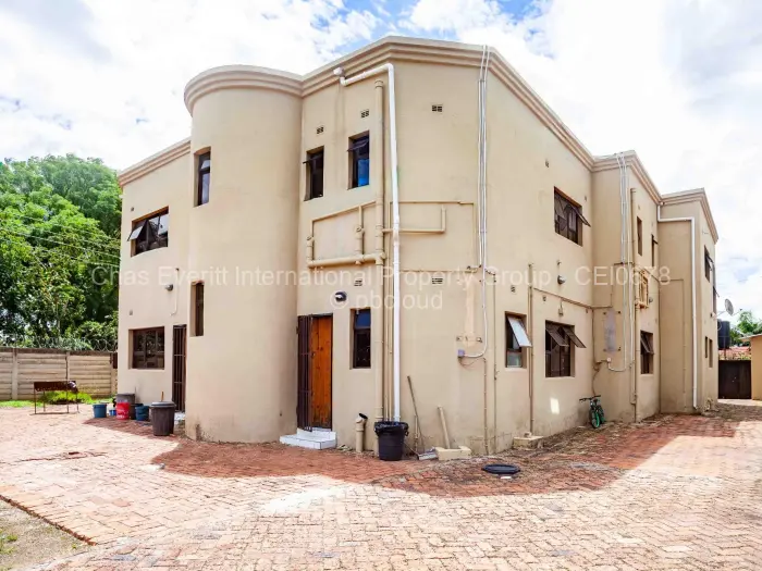 Flat/Apartment for Sale in Emerald Hill, Harare