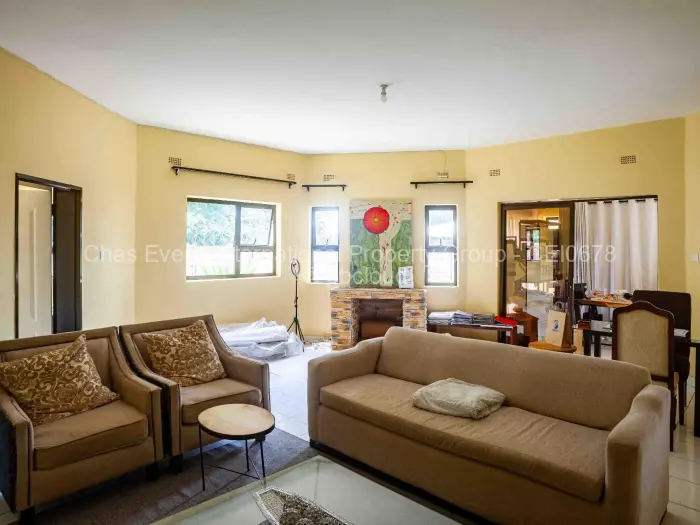 Flat/Apartment for Sale in Emerald Hill, Harare