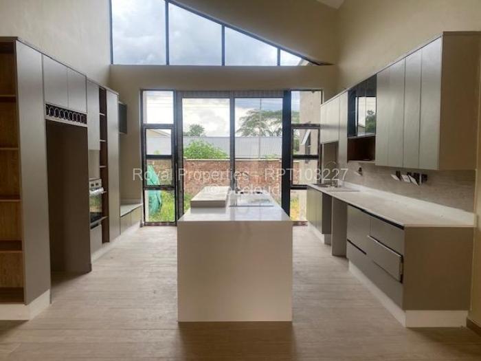 Townhouse/Cluster for Sale in Monavale, Harare