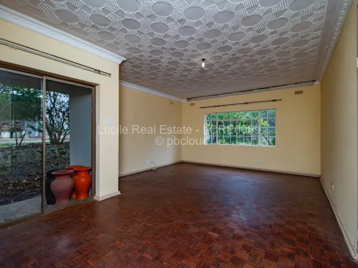 5 Bedroom House for Sale in Borrowdale, Harare