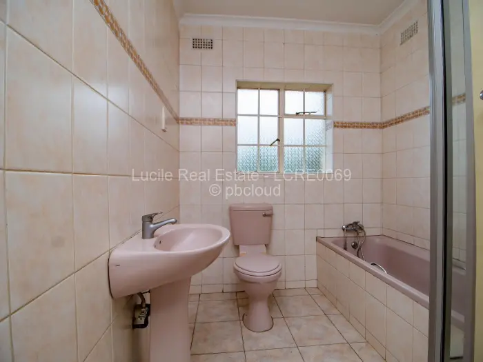 5 Bedroom House for Sale in Borrowdale, Harare