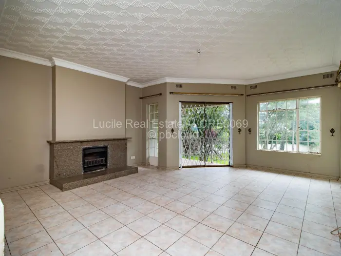 5 Bedroom House for Sale in Borrowdale, Harare