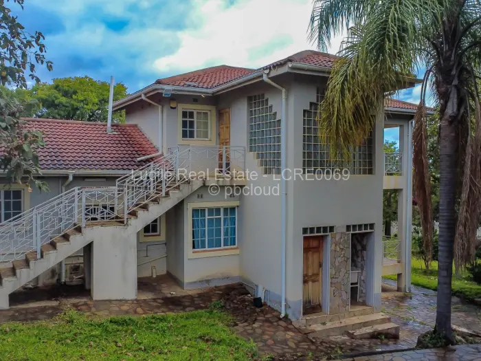 5 Bedroom House for Sale in Borrowdale, Harare