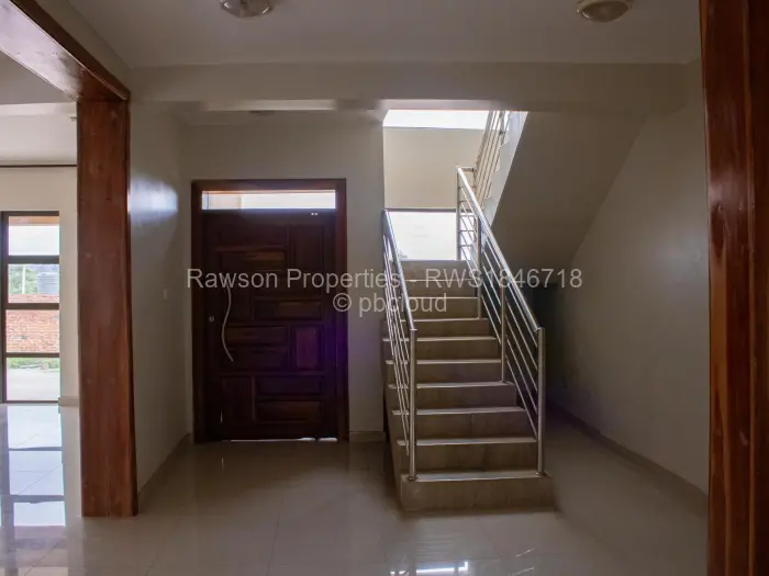 6 Bedroom House for Sale in Gletwin Park, Harare