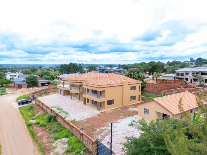 6 Bedroom House for Sale in Gletwin Park, Harare