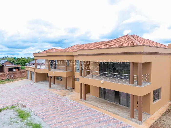 6 Bedroom House for Sale in Gletwin Park, Harare