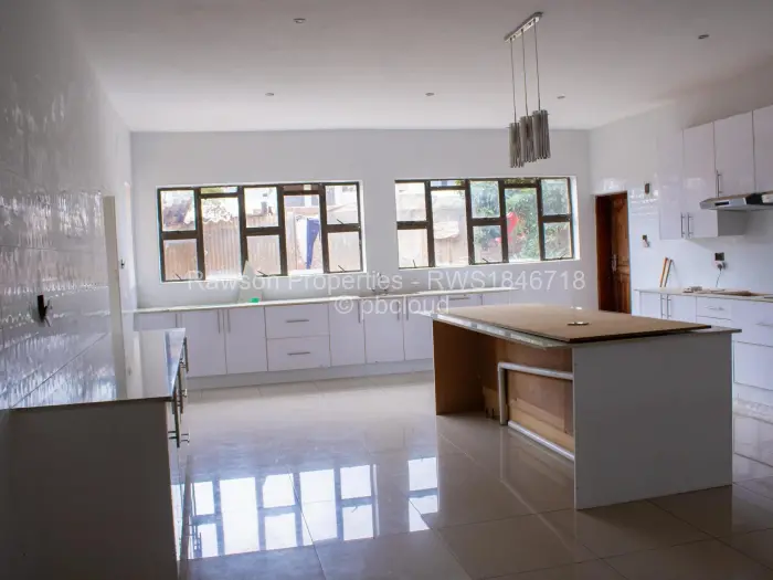 6 Bedroom House for Sale in Gletwin Park, Harare