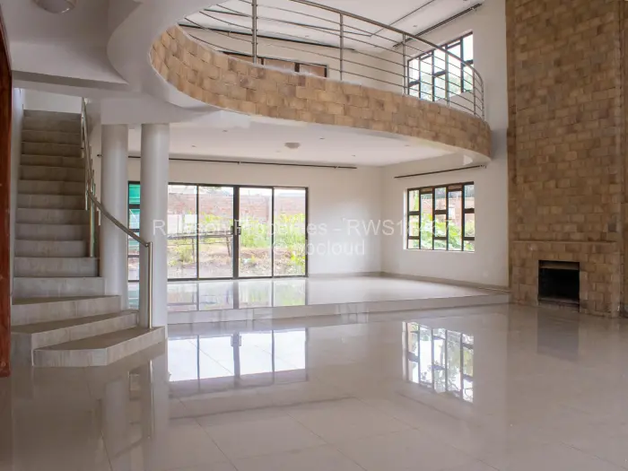 6 Bedroom House for Sale in Gletwin Park, Harare