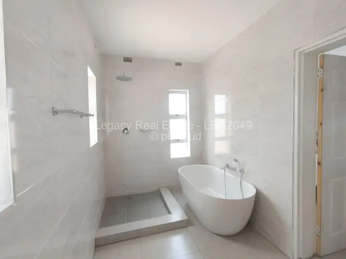 Flat/Apartment to Rent in Budiriro