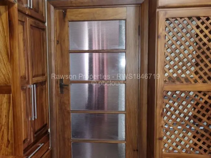 6 Bedroom House for Sale in Murambi, Mutare