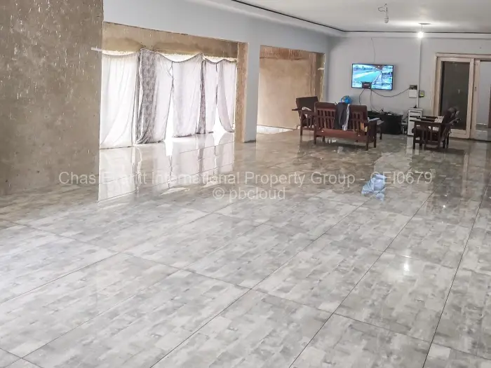 5 Bedroom House for Sale in Claremont, Bulawayo