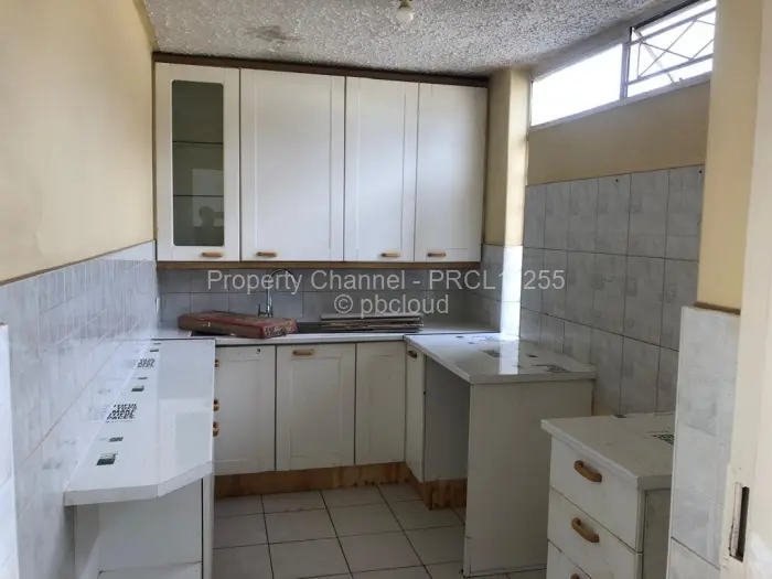 Flat/Apartment to Rent in Avondale