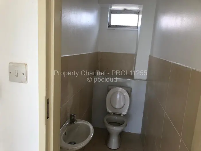 Flat/Apartment to Rent in Avondale