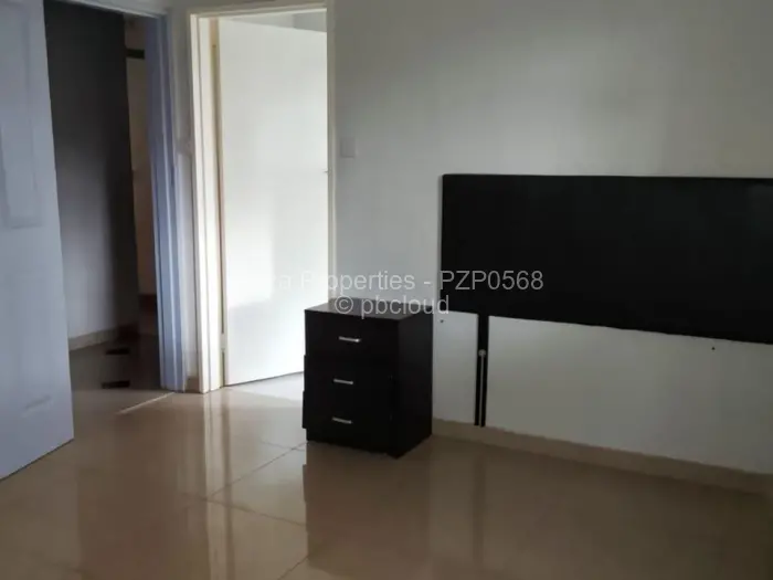 5 Bedroom House to Rent in Bluff Hill, Harare