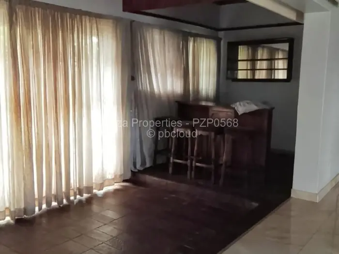 5 Bedroom House to Rent in Bluff Hill, Harare