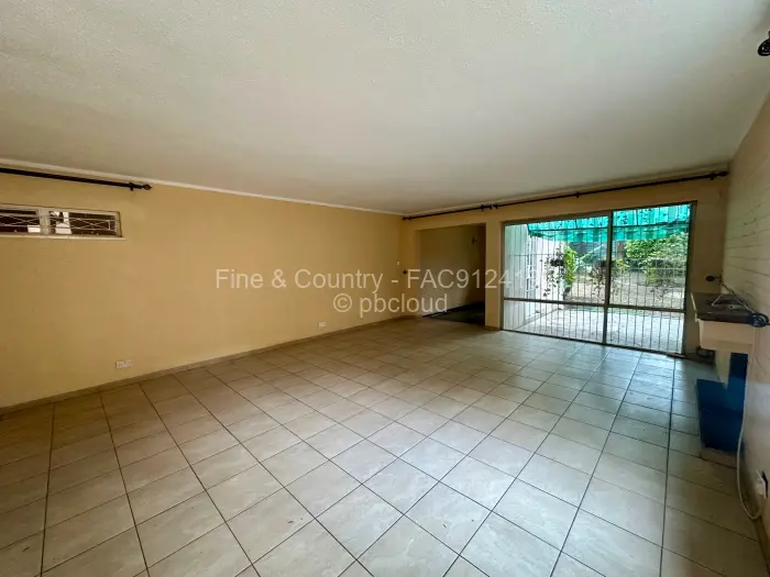 Townhouse/Cluster to Rent in Glen Lorne, Harare