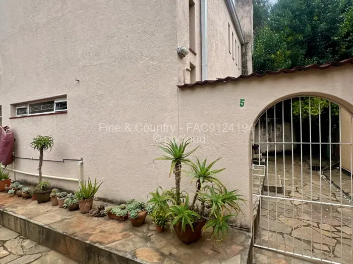Townhouse/Cluster to Rent in Glen Lorne, Harare