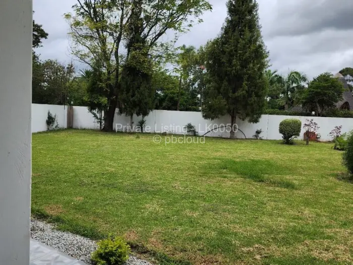 7 Bedroom House to Rent in Highlands, Harare