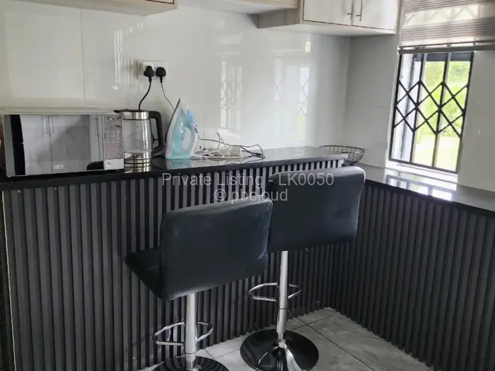 7 Bedroom House to Rent in Highlands, Harare