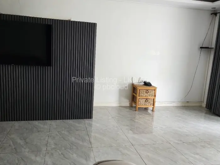 7 Bedroom House to Rent in Highlands, Harare