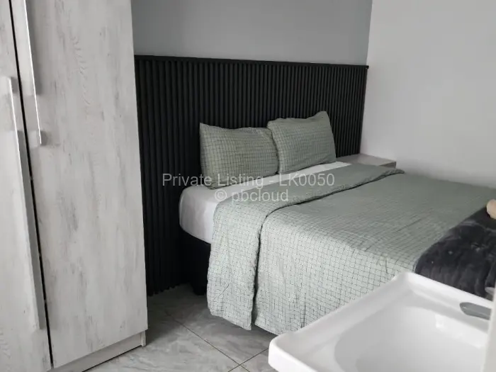 7 Bedroom House to Rent in Highlands, Harare