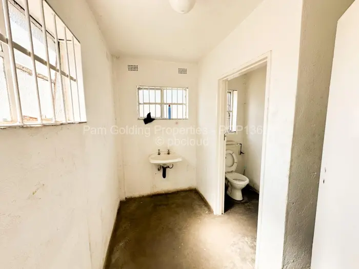 Warehouse/Industrial for Sale in Ruwa, Ruwa