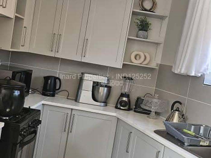 Townhouse/Cluster to Rent in Quinnington, Harare