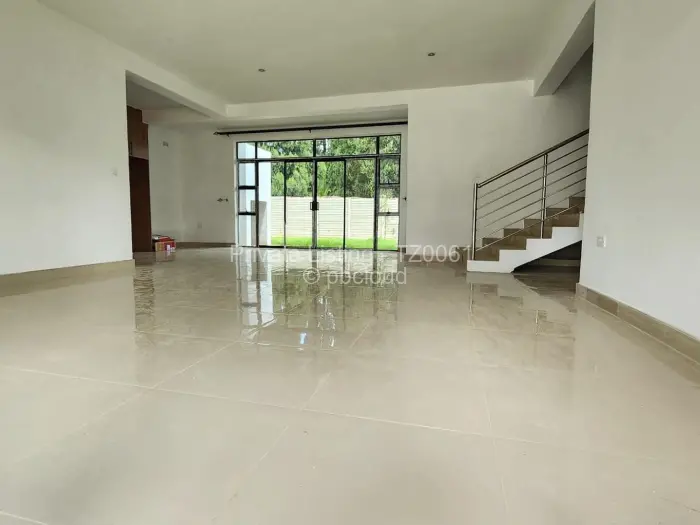 Townhouse/Cluster to Rent in Greendale, Harare