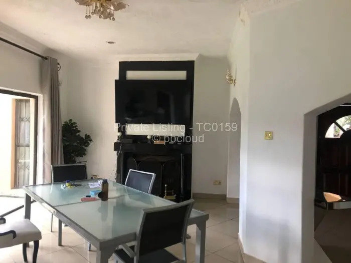 6 Bedroom House to Rent in Borrowdale West, Harare