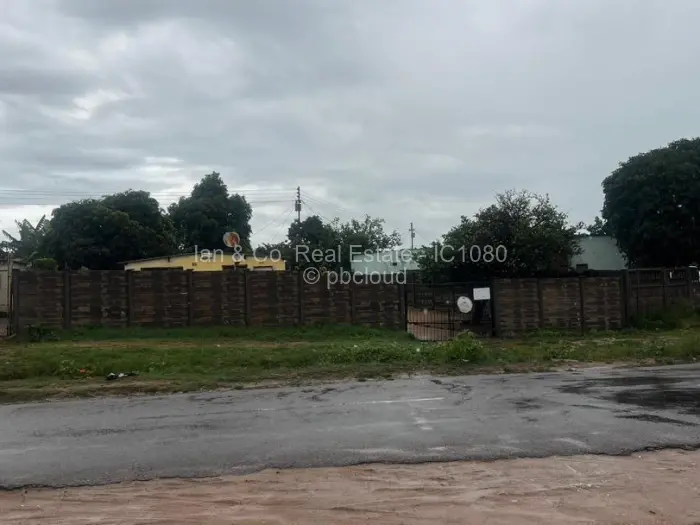 2 Bedroom House for Sale in Magwegwe, Bulawayo