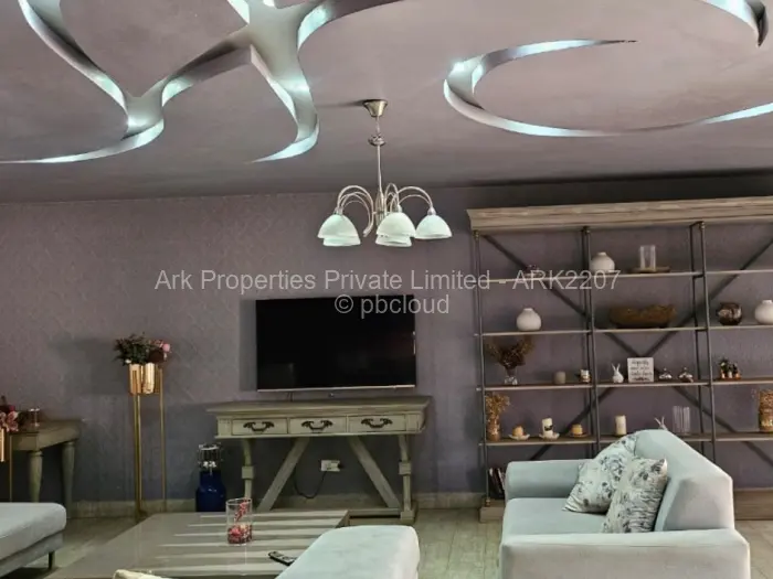 5 Bedroom House to Rent in Mount Pleasant Heights, Harare