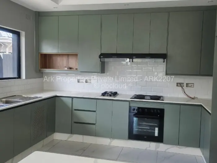 5 Bedroom House to Rent in Mount Pleasant Heights, Harare