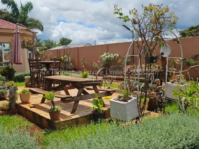 5 Bedroom House to Rent in Mount Pleasant Heights, Harare