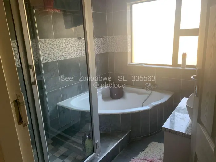 5 Bedroom House for Sale in Mandara, Harare