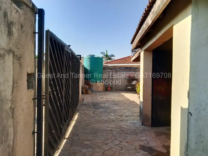 4 Bedroom House for Sale in Mainway Meadows, Harare