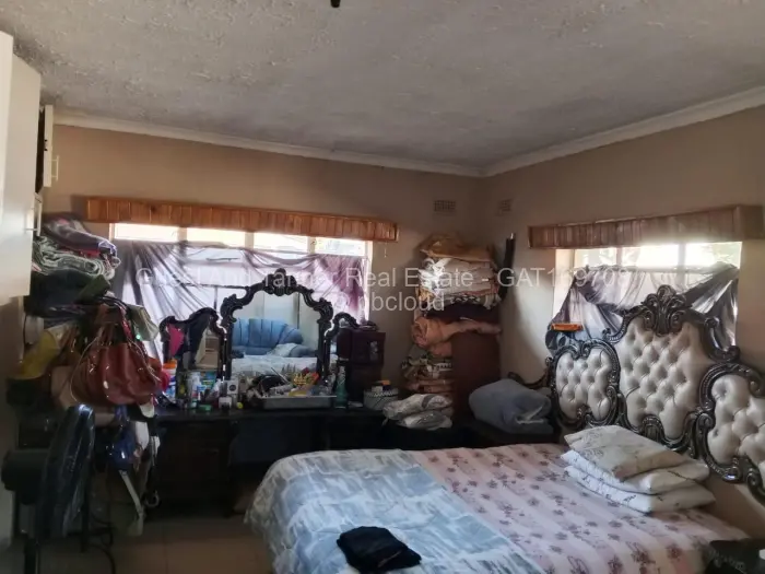 4 Bedroom House for Sale in Mainway Meadows, Harare