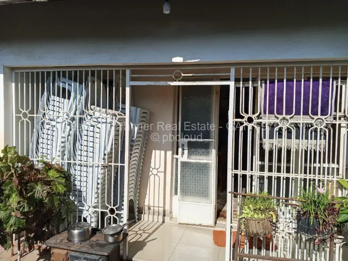 4 Bedroom House for Sale in Mainway Meadows, Harare
