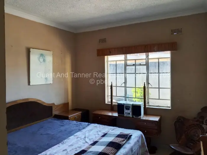 4 Bedroom House for Sale in Mainway Meadows, Harare