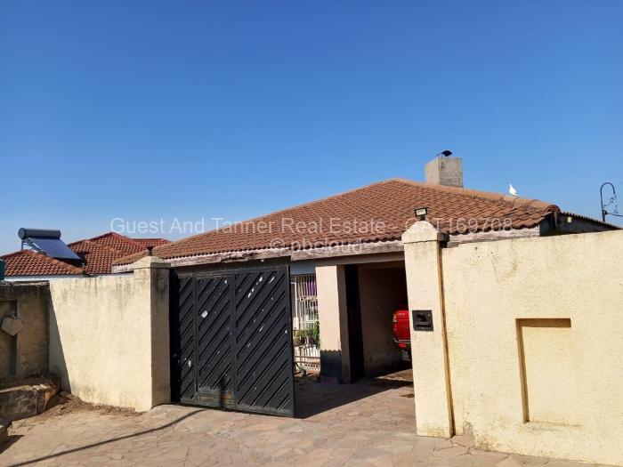 4 Bedroom House for Sale in Mainway Meadows, Harare