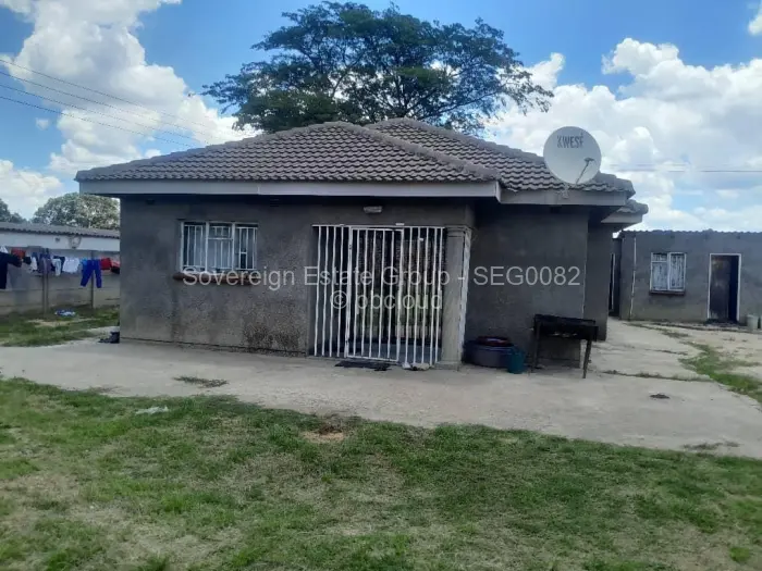 5 Bedroom House for Sale in Waterfalls, Harare