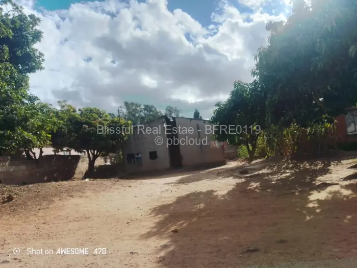 5 Bedroom House for Sale in Budiriro, Harare
