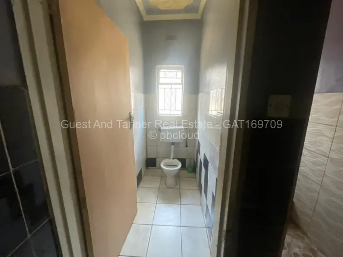 6 Bedroom House for Sale in Cold Comfort, Harare