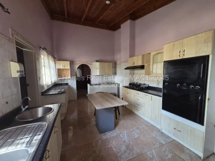 5 Bedroom House for Sale in Goodhope, Harare