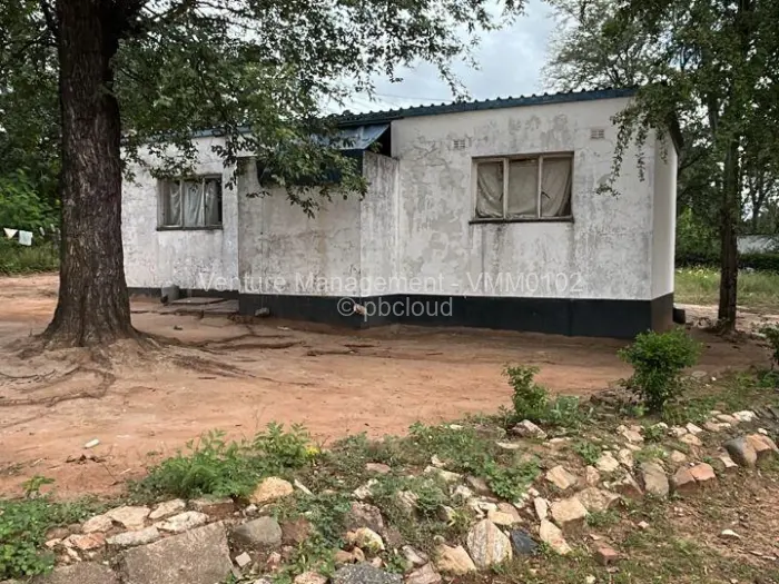 2 Bedroom House for Sale in Chiredzi, Chiredzi