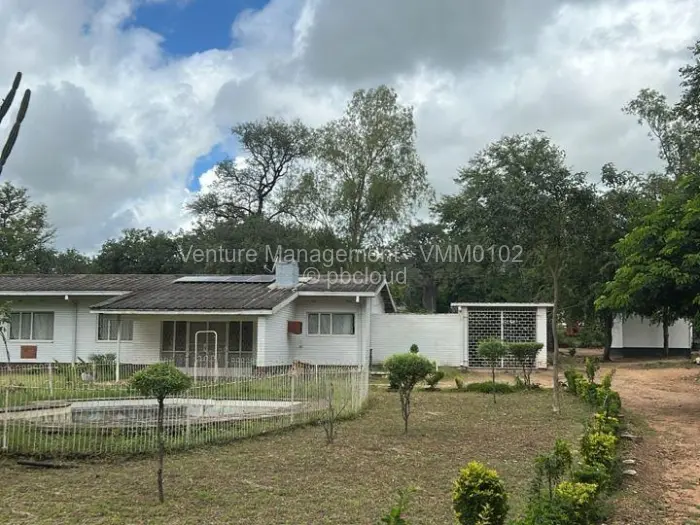 2 Bedroom House for Sale in Chiredzi, Chiredzi