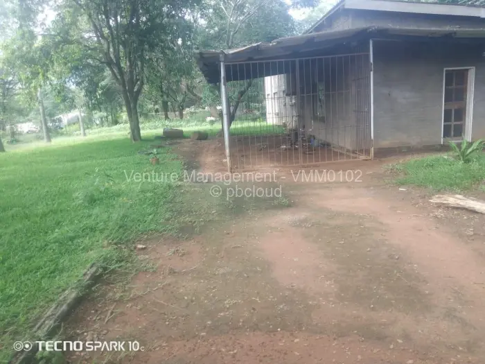 2 Bedroom House for Sale in Chiredzi, Chiredzi