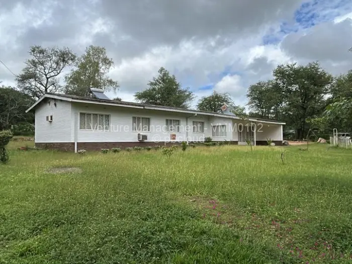 2 Bedroom House for Sale in Chiredzi, Chiredzi