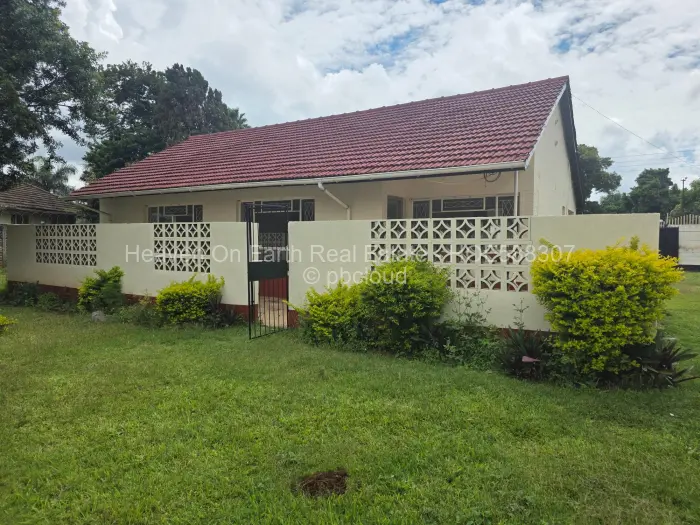 2 Bedroom House for Sale in Mabelreign, Harare